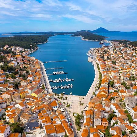 Amazing Apartment In Mali Losinj With Wifi 외부 사진