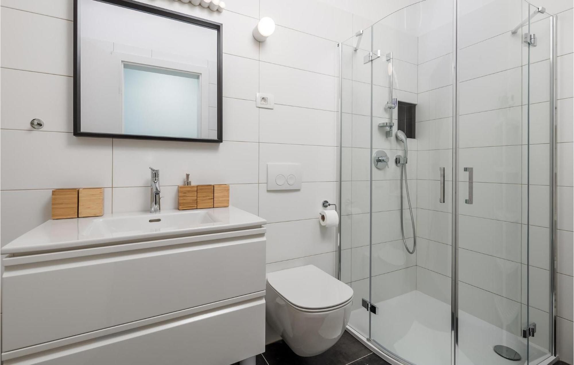 Amazing Apartment In Mali Losinj With Wifi 외부 사진