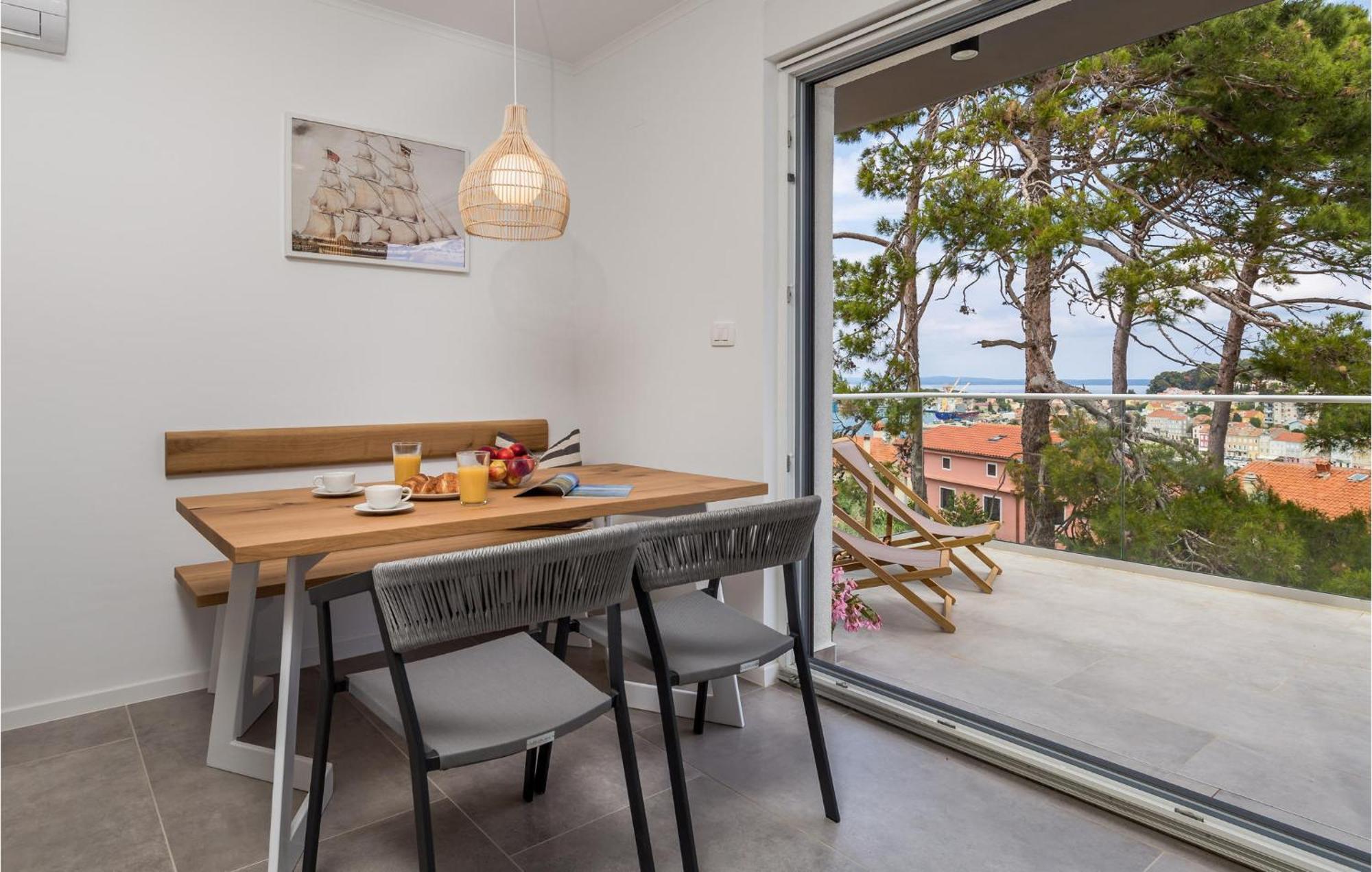 Amazing Apartment In Mali Losinj With Wifi 외부 사진