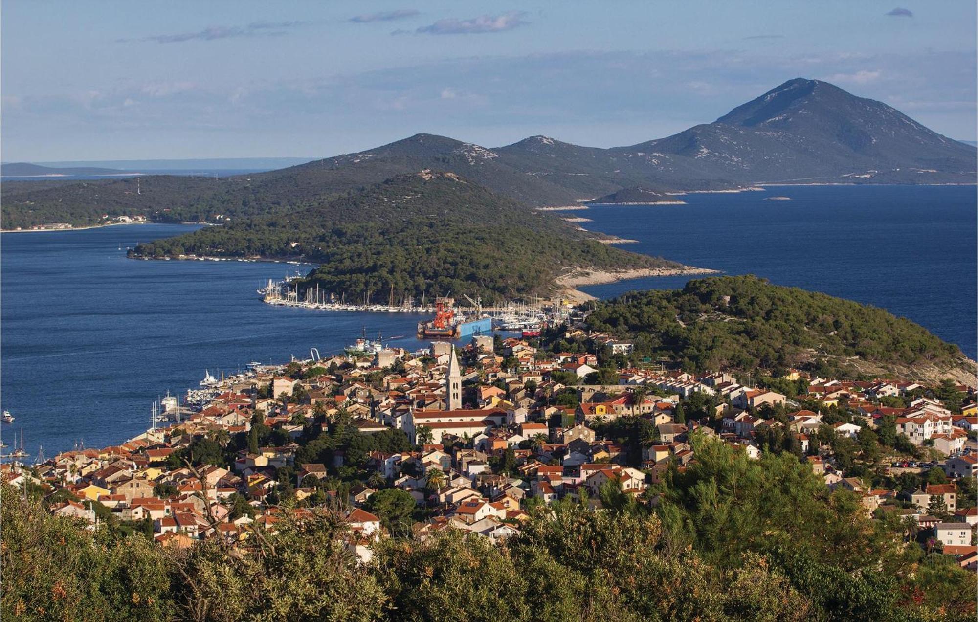 Amazing Apartment In Mali Losinj With Wifi 외부 사진