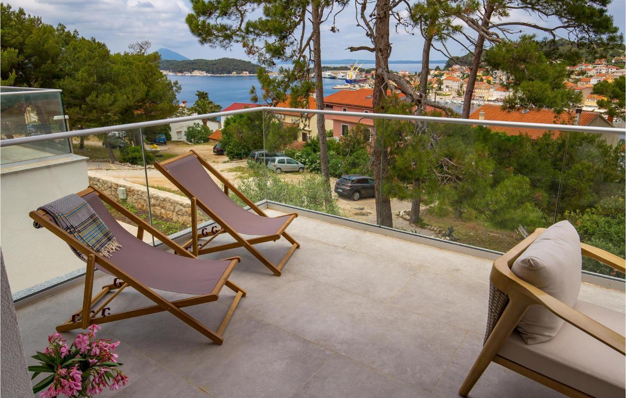 Amazing Apartment In Mali Losinj With Wifi 외부 사진